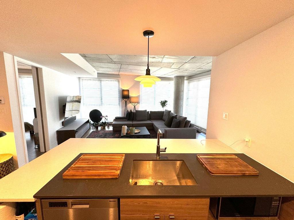 









1320


Rue Olier

, 802,
Montréal (Le Sud-Ouest),




QC
H3C0Y8

