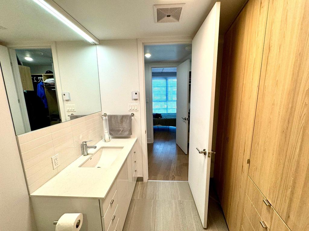 









1320


Rue Olier

, 802,
Montréal (Le Sud-Ouest),




QC
H3C0Y8

