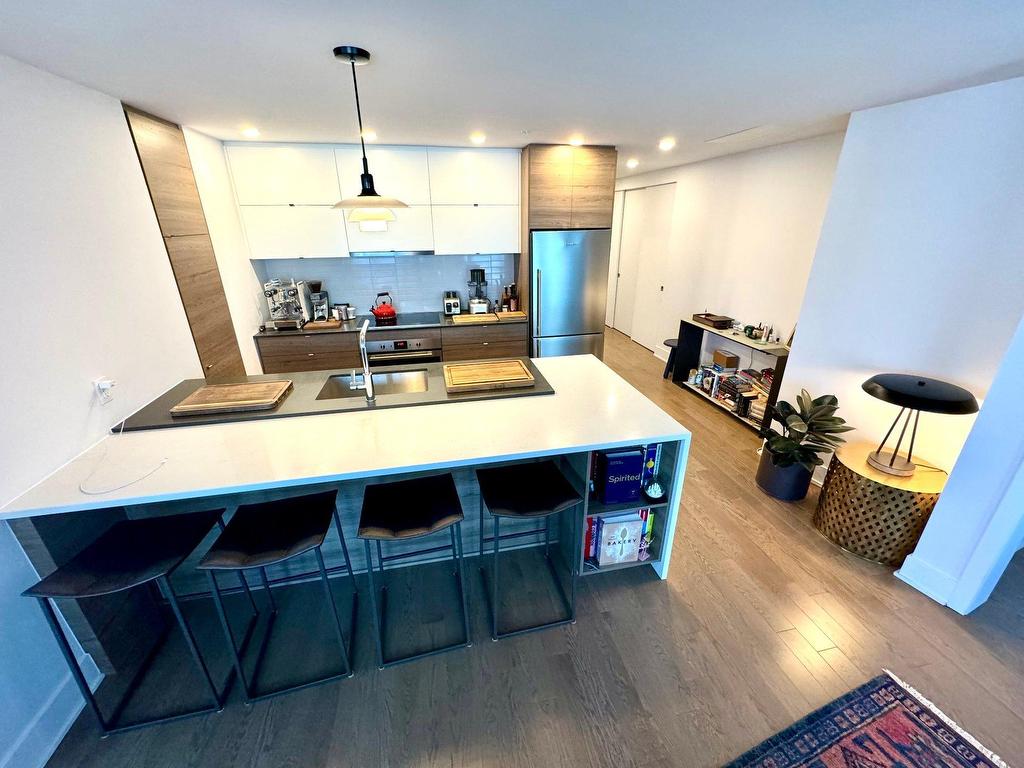 









1320


Rue Olier

, 802,
Montréal (Le Sud-Ouest),




QC
H3C0Y8

