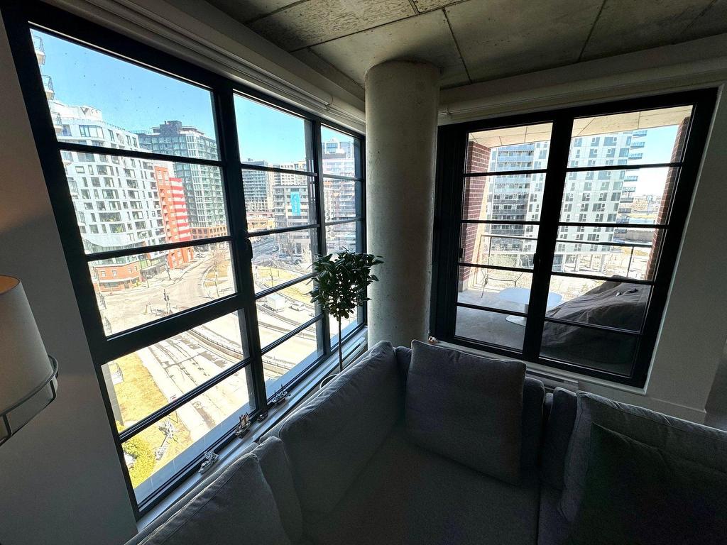 









1320


Rue Olier

, 802,
Montréal (Le Sud-Ouest),




QC
H3C0Y8

