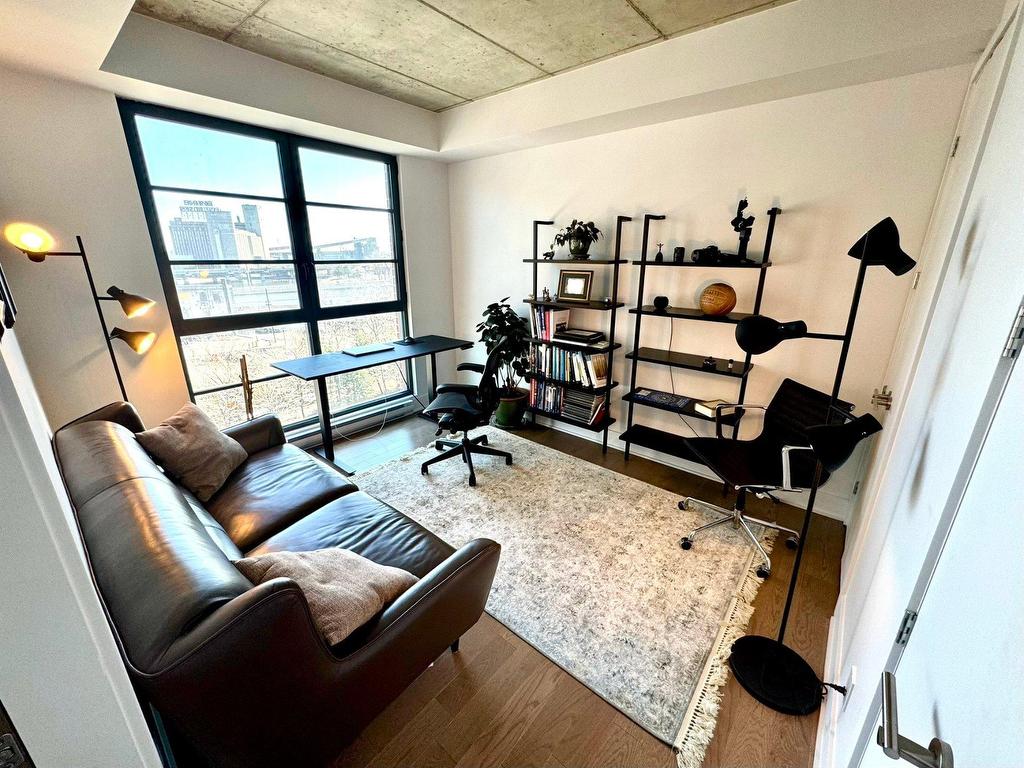 









1320


Rue Olier

, 802,
Montréal (Le Sud-Ouest),




QC
H3C0Y8

