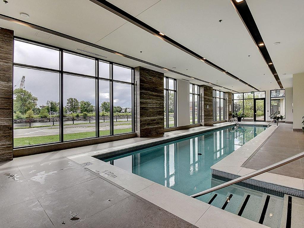 









1320


Rue Olier

, 802,
Montréal (Le Sud-Ouest),




QC
H3C0Y8

