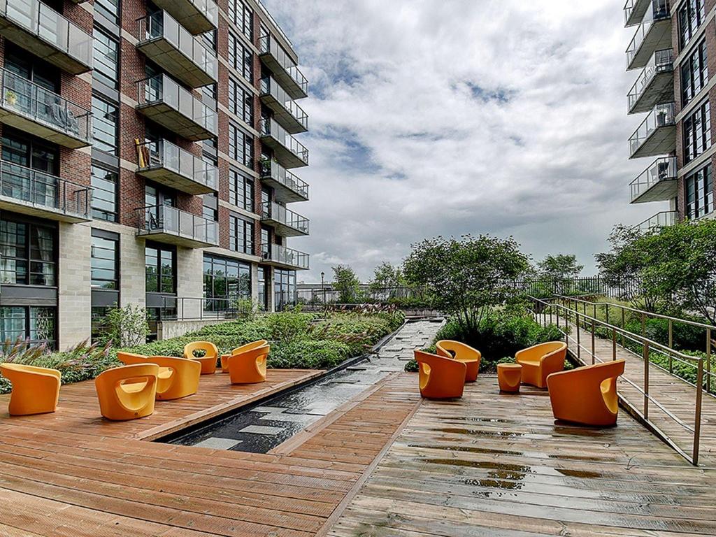 









1320


Rue Olier

, 802,
Montréal (Le Sud-Ouest),




QC
H3C0Y8

