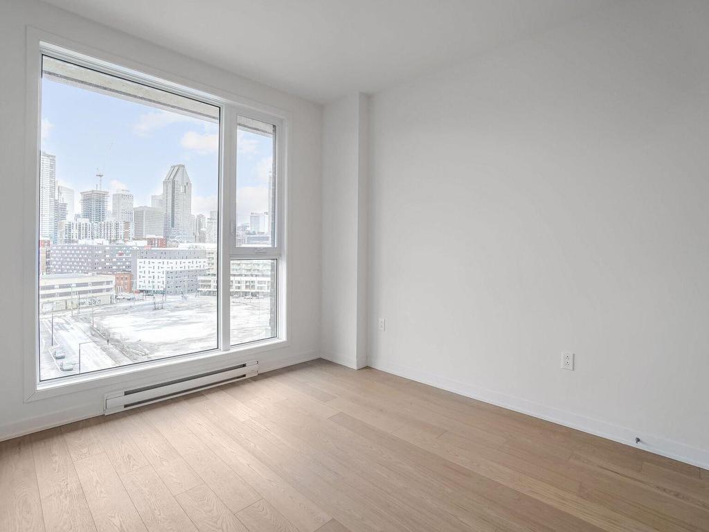 









1485


Rue des Bassins

, 821,
Montréal (Le Sud-Ouest),




QC
H3C1B7

