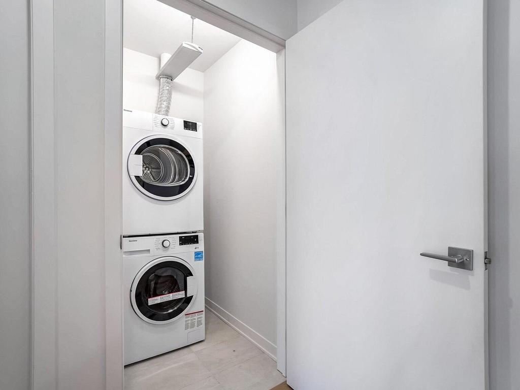 









1485


Rue des Bassins

, 821,
Montréal (Le Sud-Ouest),




QC
H3C1B7

