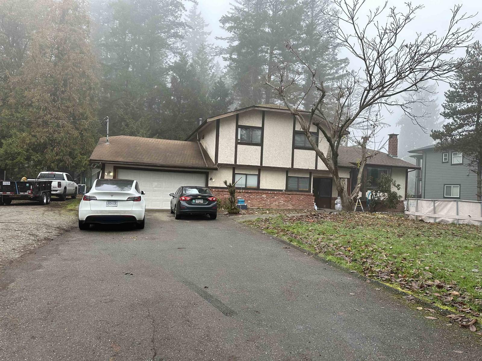 












17723 96 AVENUE

,
Surrey,







British Columbia
V4N4A9

