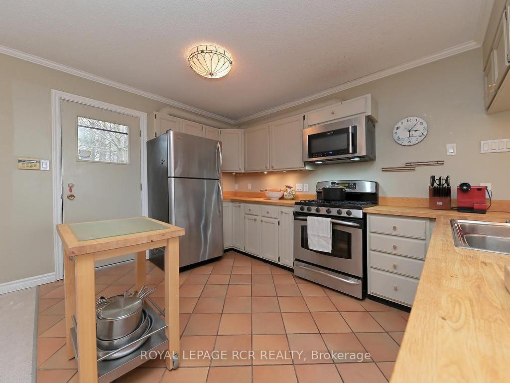 









838742


4th

Line East,
Mulmur,




ON
L9V 0J7

