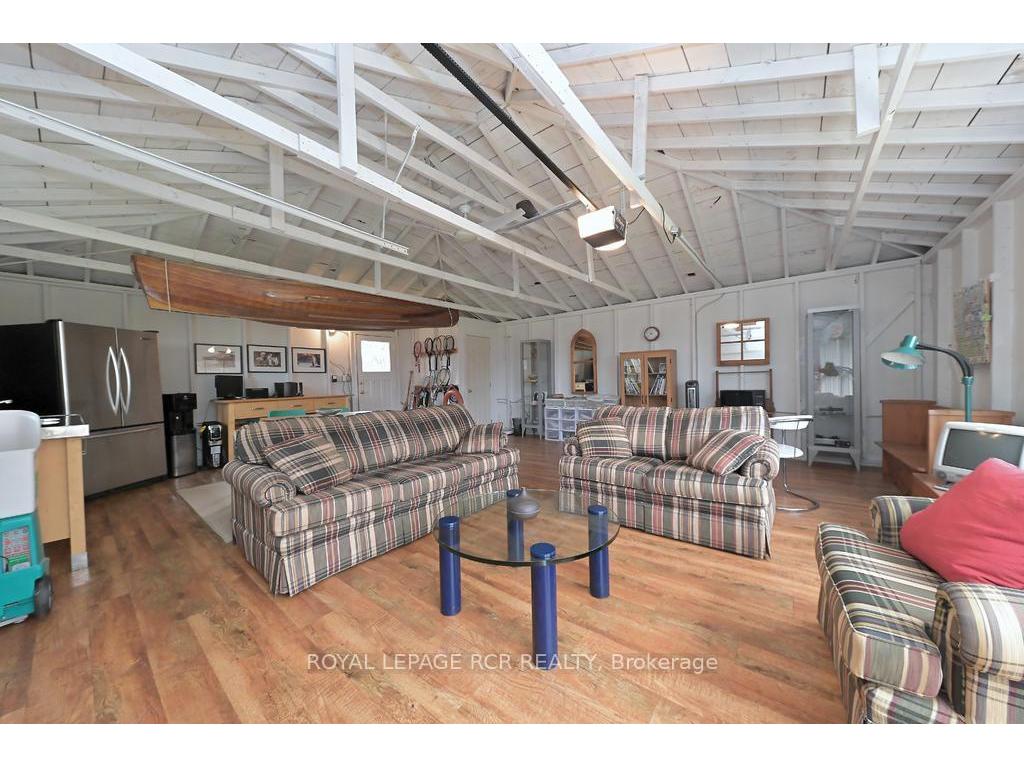 









838742


4th

Line East,
Mulmur,




ON
L9V 0J7

