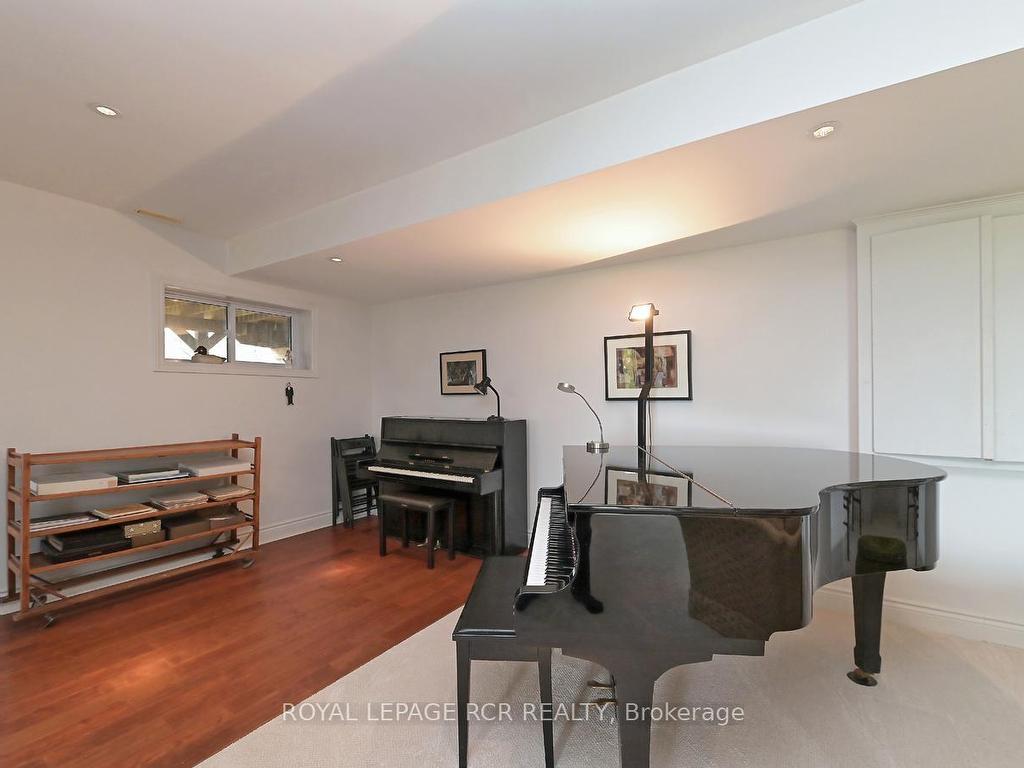 









838742


4th

Line East,
Mulmur,




ON
L9V 0J7

