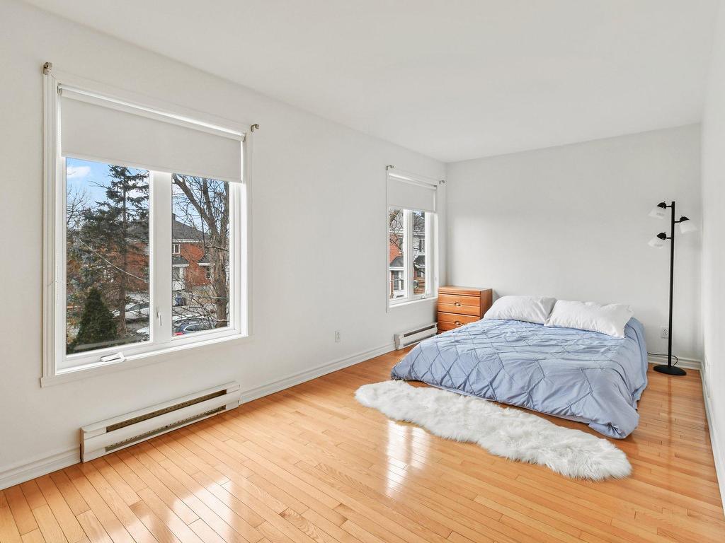 









862


Av. d'Isère

,
Saint-Lambert,




QC
J4S1Z1

