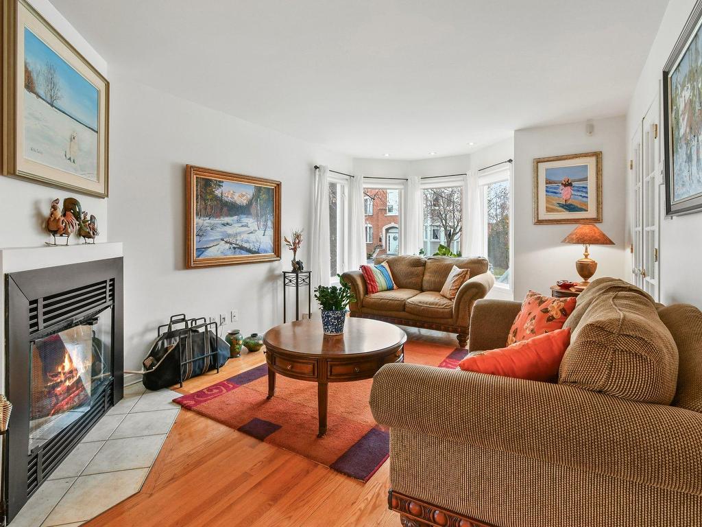 









862


Av. d'Isère

,
Saint-Lambert,




QC
J4S1Z1

