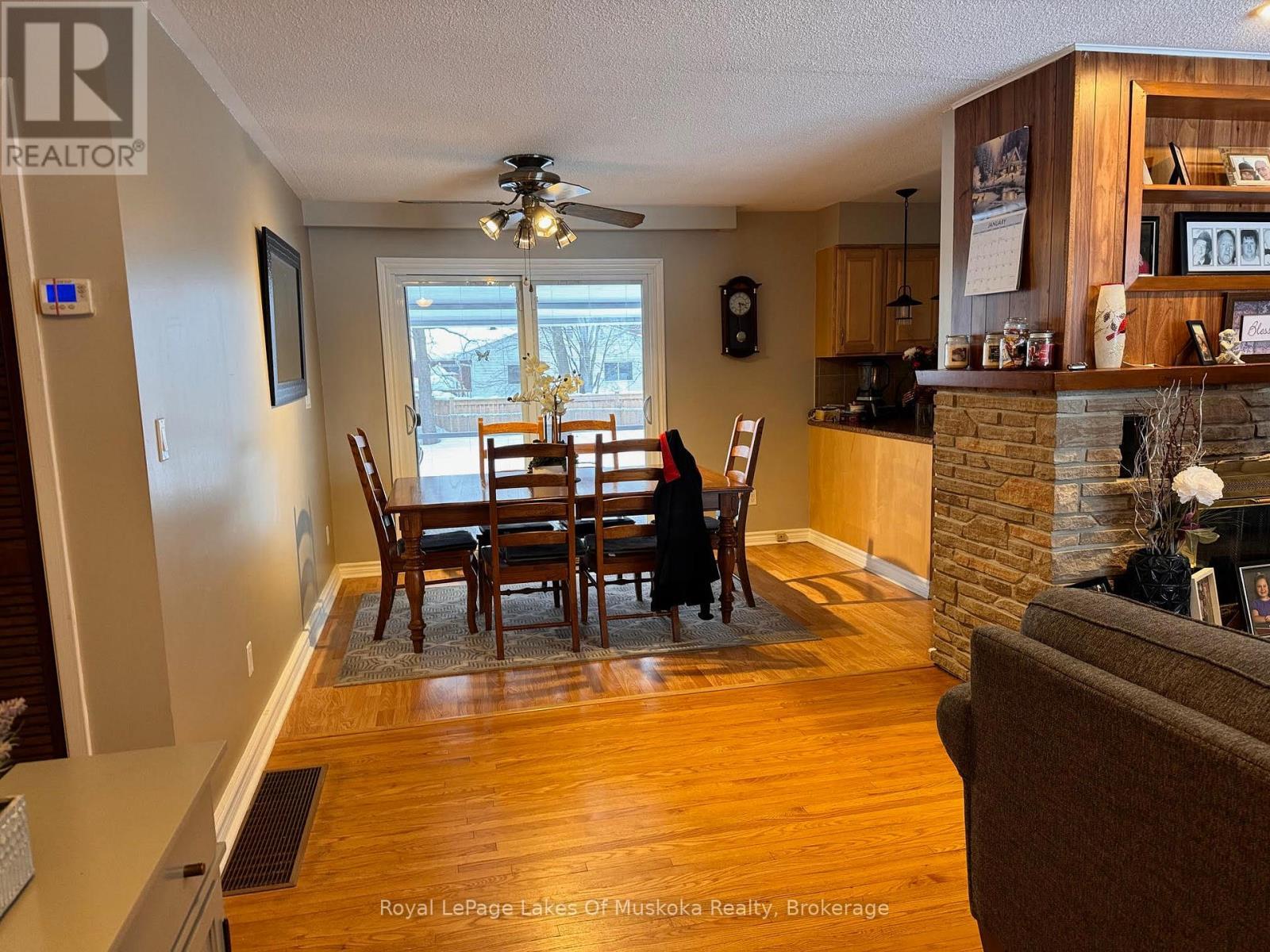 












105 WELLINGTON STREET S

,
Gravenhurst (Muskoka (S)),




Ontario
P1P1B2

