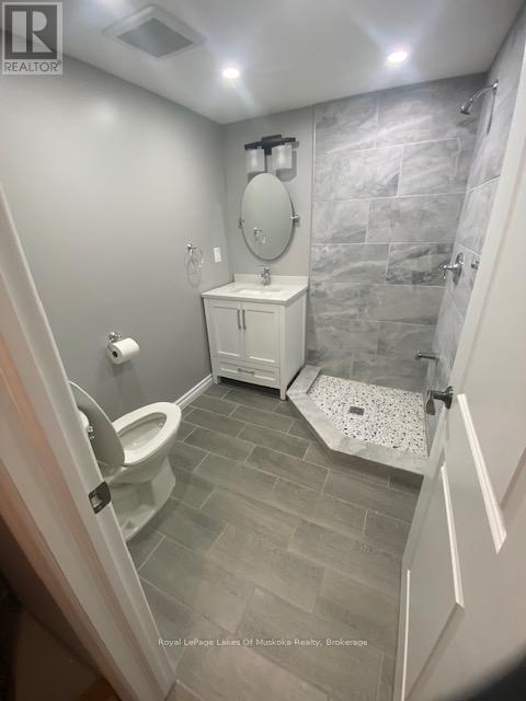 












105 WELLINGTON STREET S

,
Gravenhurst (Muskoka (S)),




Ontario
P1P1B2


