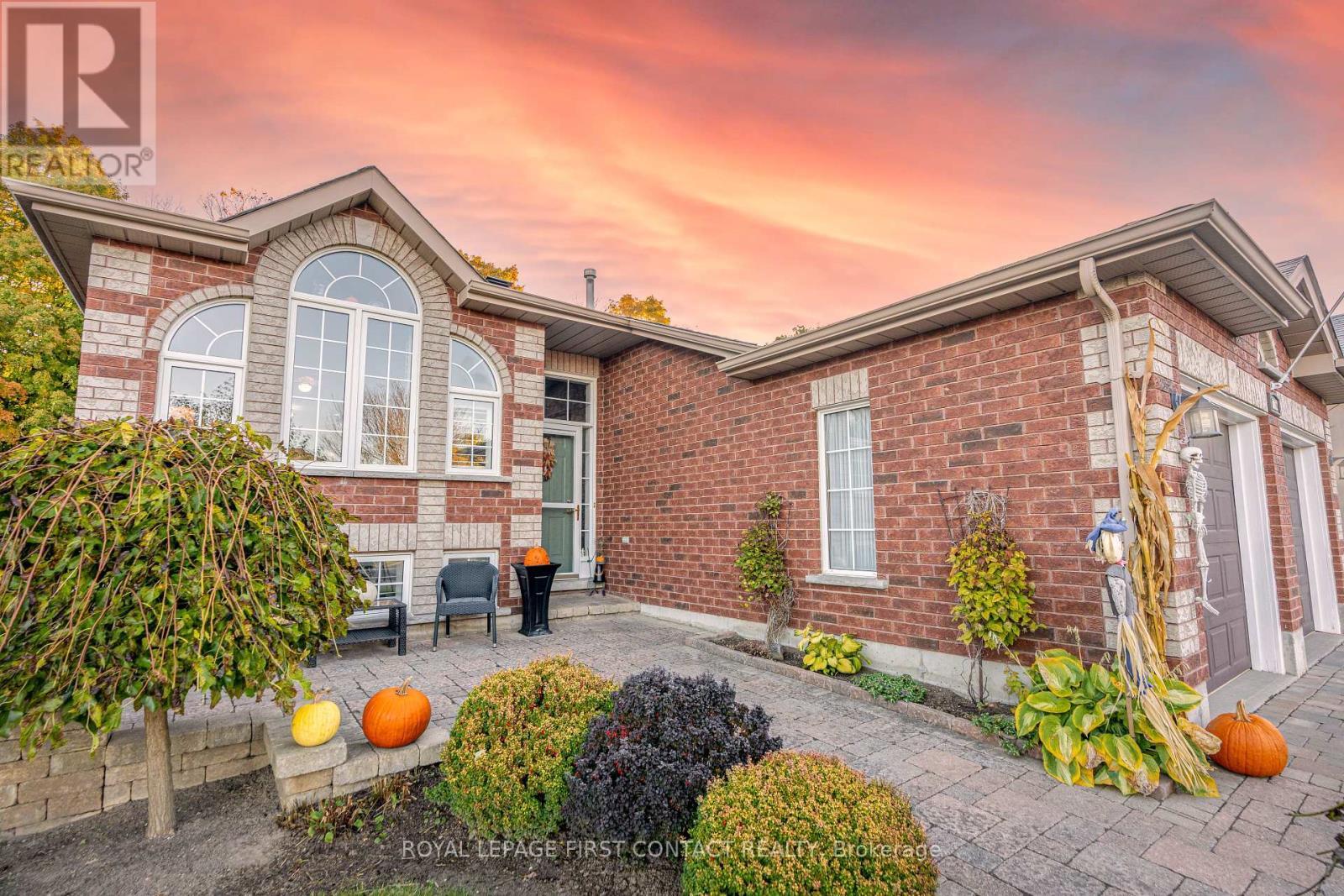 












112 CROMPTON DRIVE

,
Barrie,




Ontario
L4M6N9

