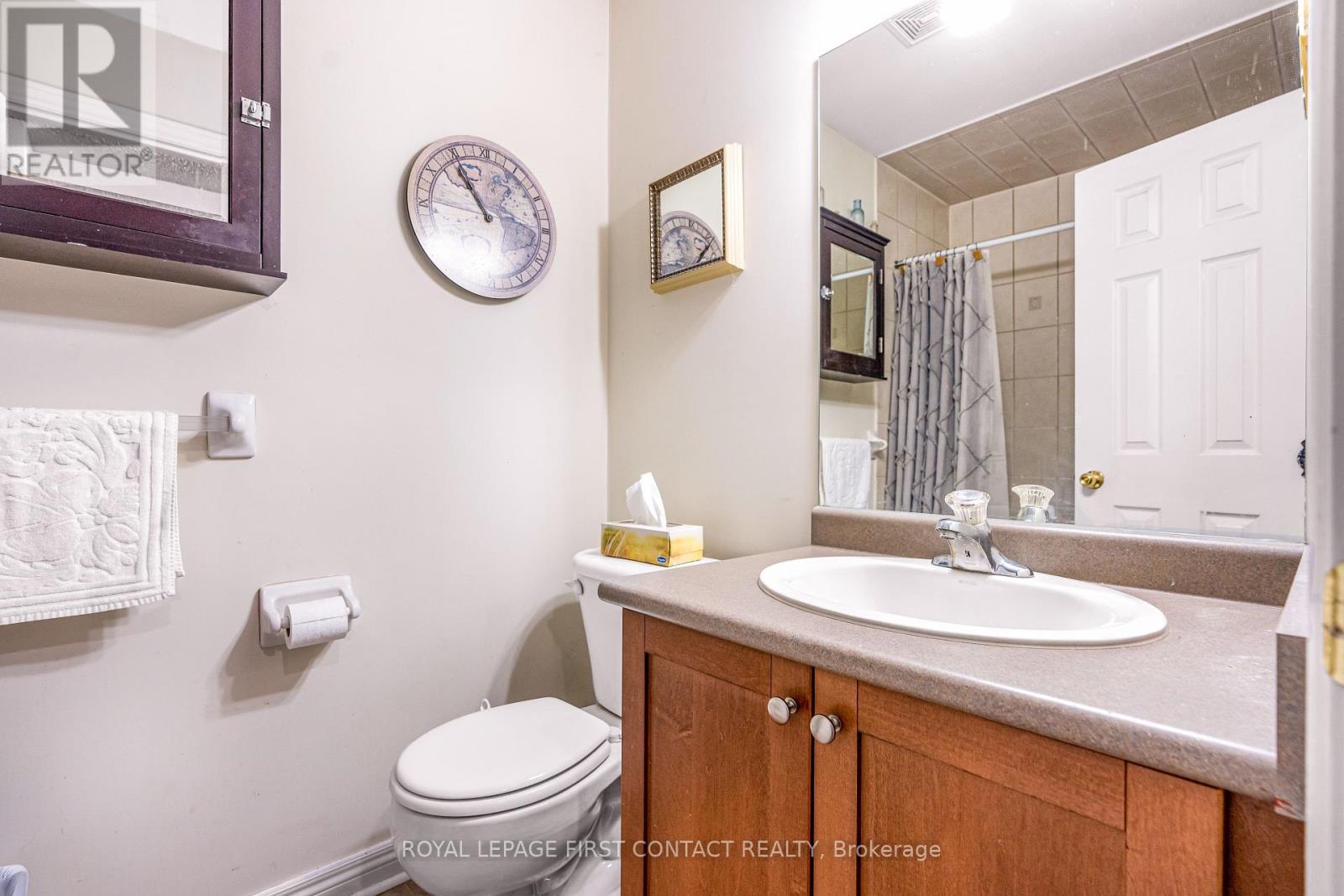 












112 CROMPTON DRIVE

,
Barrie,




Ontario
L4M6N9

