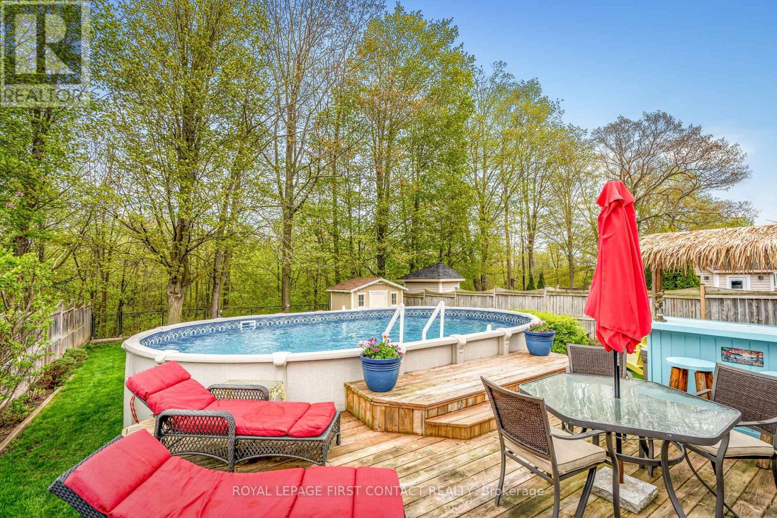 












112 CROMPTON DRIVE

,
Barrie,




Ontario
L4M6N9

