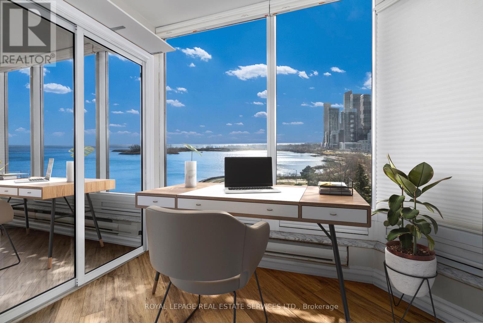 












804 - 1 PALACE PIER COURT

,
Toronto,




Ontario
M8V3W9

