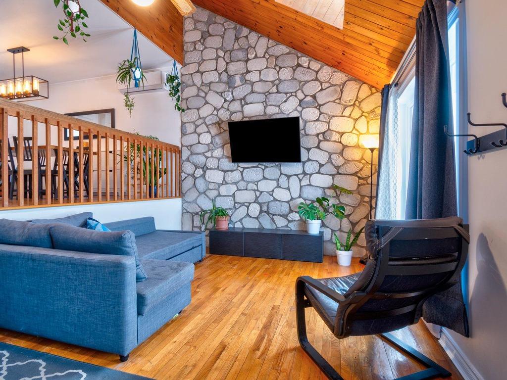 









1190


Rue des Bouleaux

,
Contrecoeur,




QC
J0L1C0

