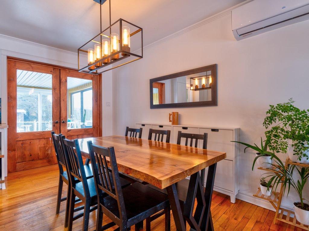 









1190


Rue des Bouleaux

,
Contrecoeur,




QC
J0L1C0

