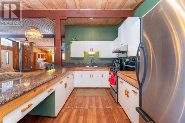 












1524 HEKKLA ROAD

,
Muskoka Lakes (Cardwell),




Ontario
P0C1J0

