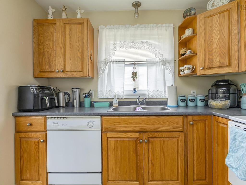 












494 Pictou Road

,
Valley,




NS
B2N 2V1

