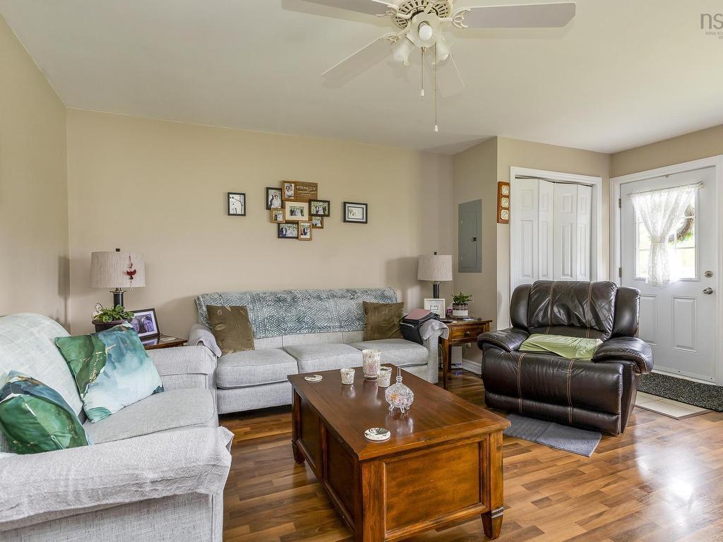 












494 Pictou Road

,
Valley,




NS
B2N 2V1


