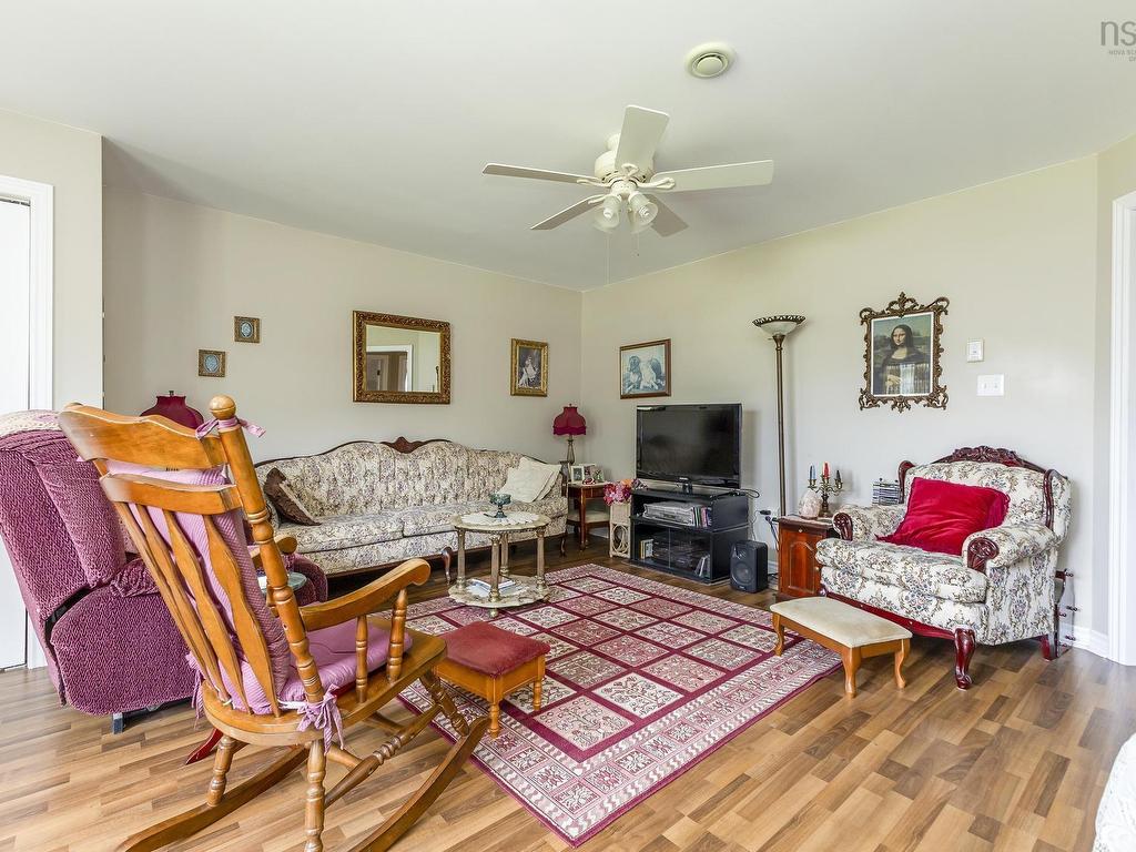 












494 Pictou Road

,
Valley,




NS
B2N 2V1

