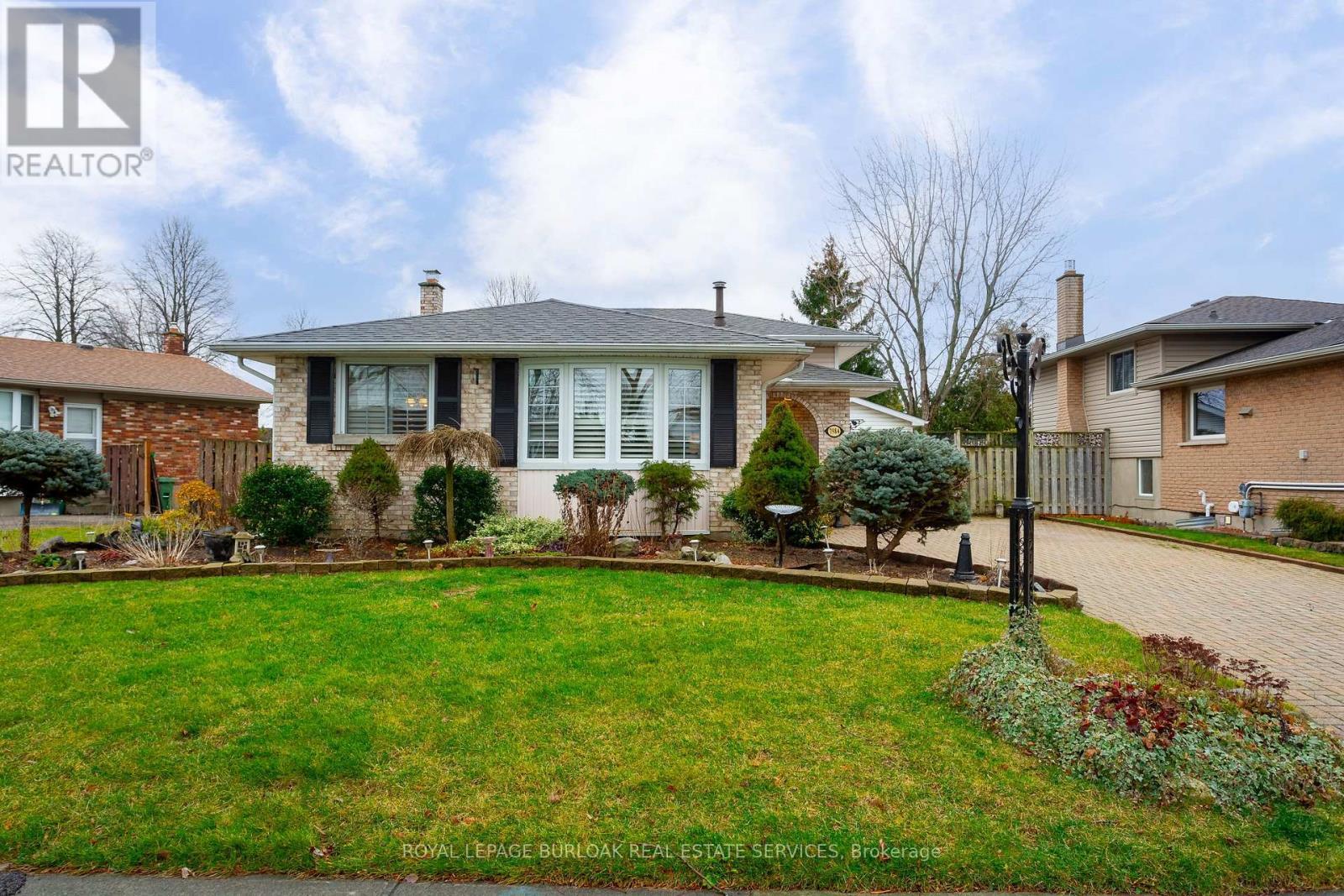 












7984 MICHAEL STREET

,
Niagara Falls,




Ontario
L2H2B7

