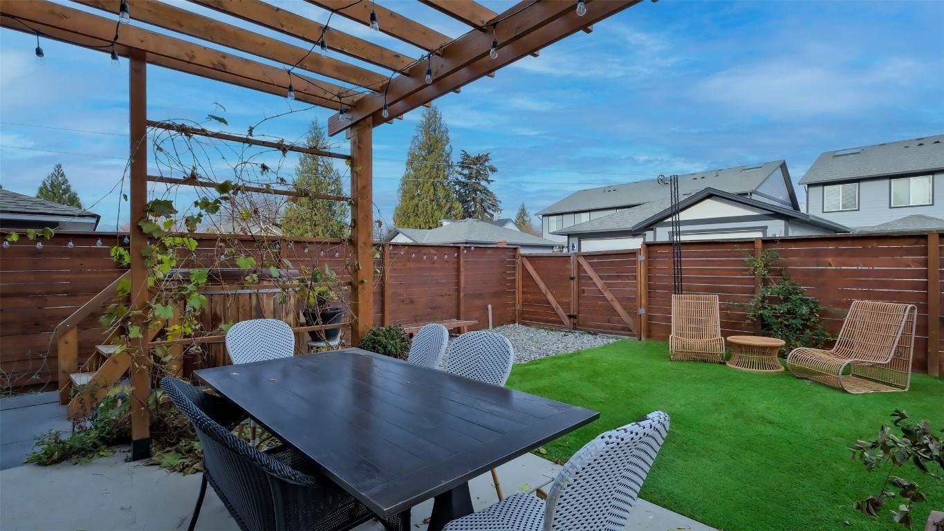 









1818


Bowes

Street,
Kelowna,




BC
V1Y 0B3

