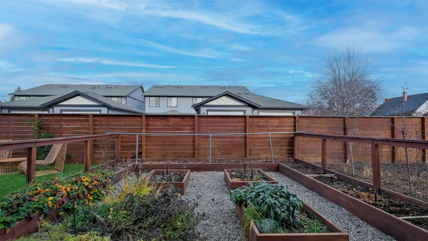 









1818


Bowes

Street,
Kelowna,




BC
V1Y 0B3

