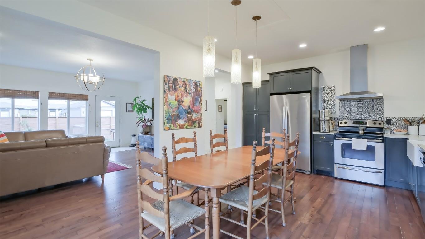 









1818


Bowes

Street,
Kelowna,




BC
V1Y 0B3

