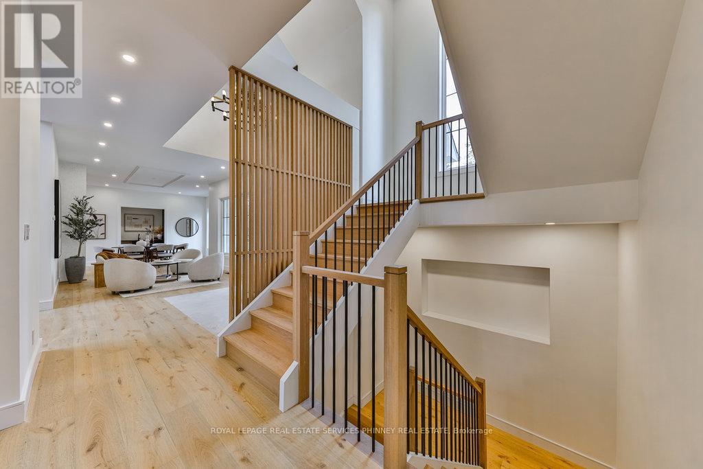 












62 MELROSE DRIVE

,
Niagara-on-the-Lake,




Ontario
L0S1J0

