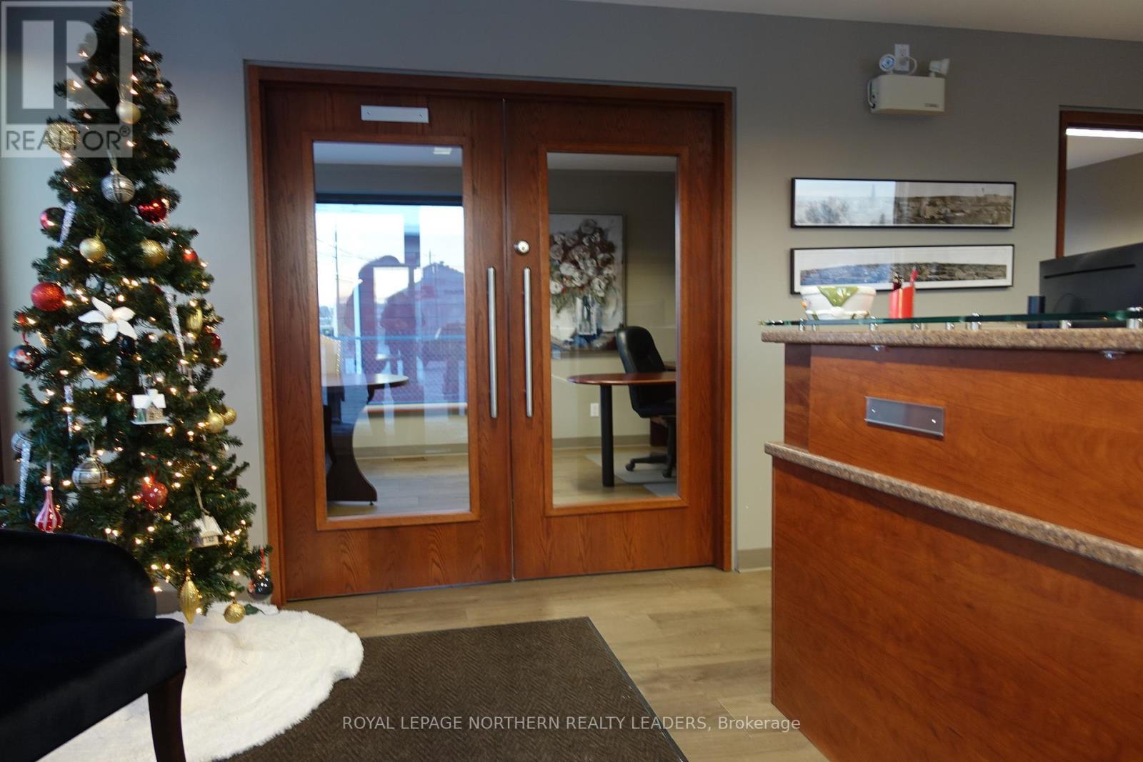 












650-654 RIVERSIDE DRIVE N

,
Timmins (MTJ - Main Area),




Ontario
P4N2G4

