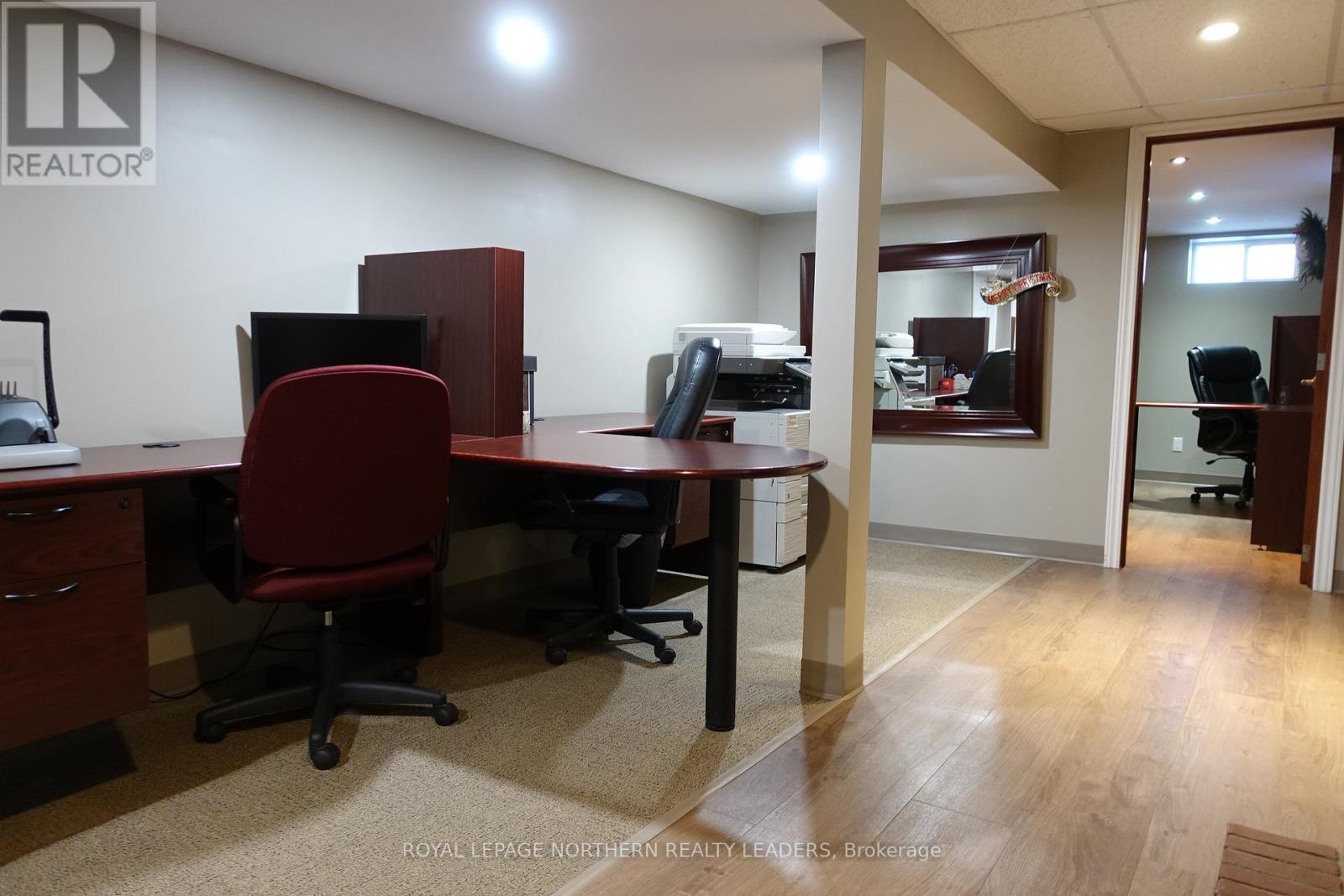 












650-654 RIVERSIDE DRIVE N

,
Timmins (MTJ - Main Area),




Ontario
P4N2G4

