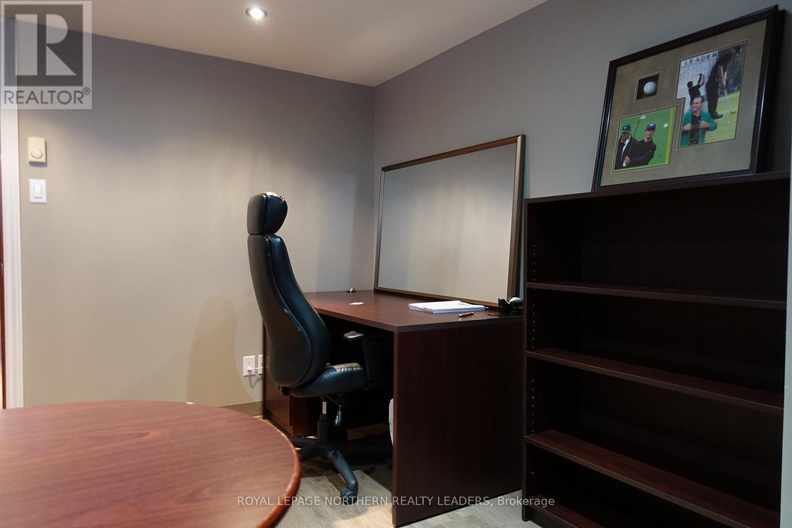 












650-654 RIVERSIDE DRIVE N

,
Timmins (MTJ - Main Area),




Ontario
P4N2G4


