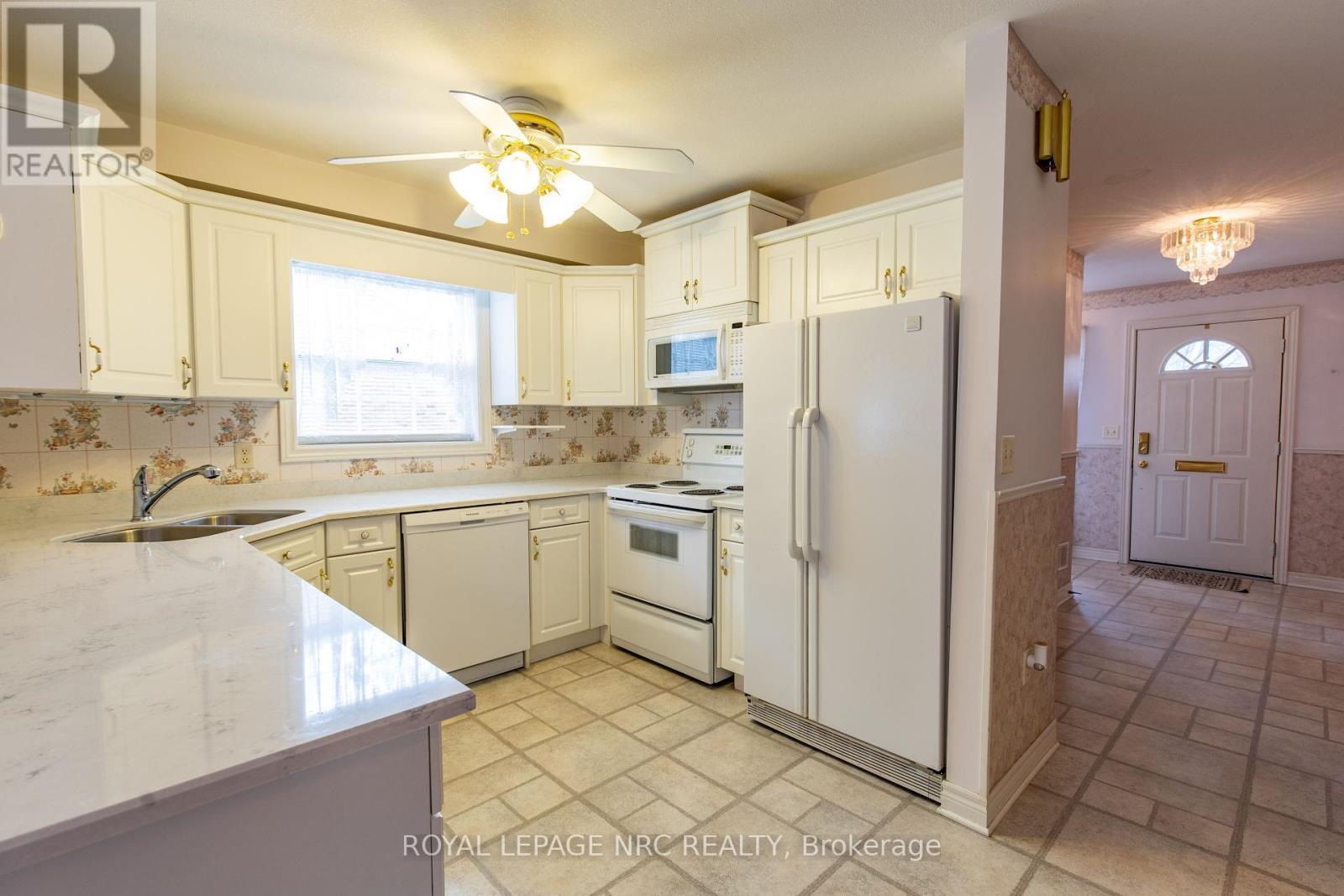












23 PORTAL DRIVE

,
Port Colborne (Sugarloaf),




Ontario
L3K6G2

