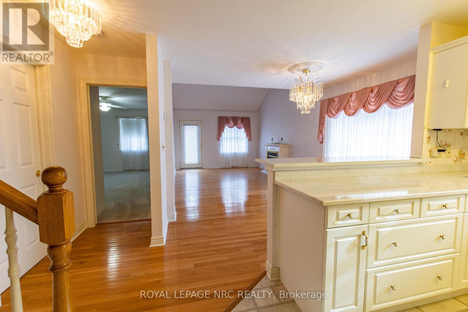 












23 PORTAL DRIVE

,
Port Colborne (Sugarloaf),




Ontario
L3K6G2


