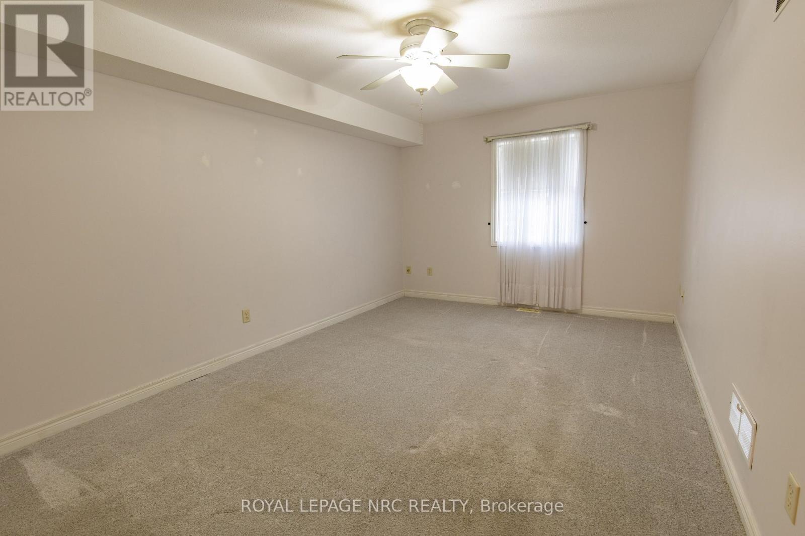 












23 PORTAL DRIVE

,
Port Colborne (Sugarloaf),




Ontario
L3K6G2


