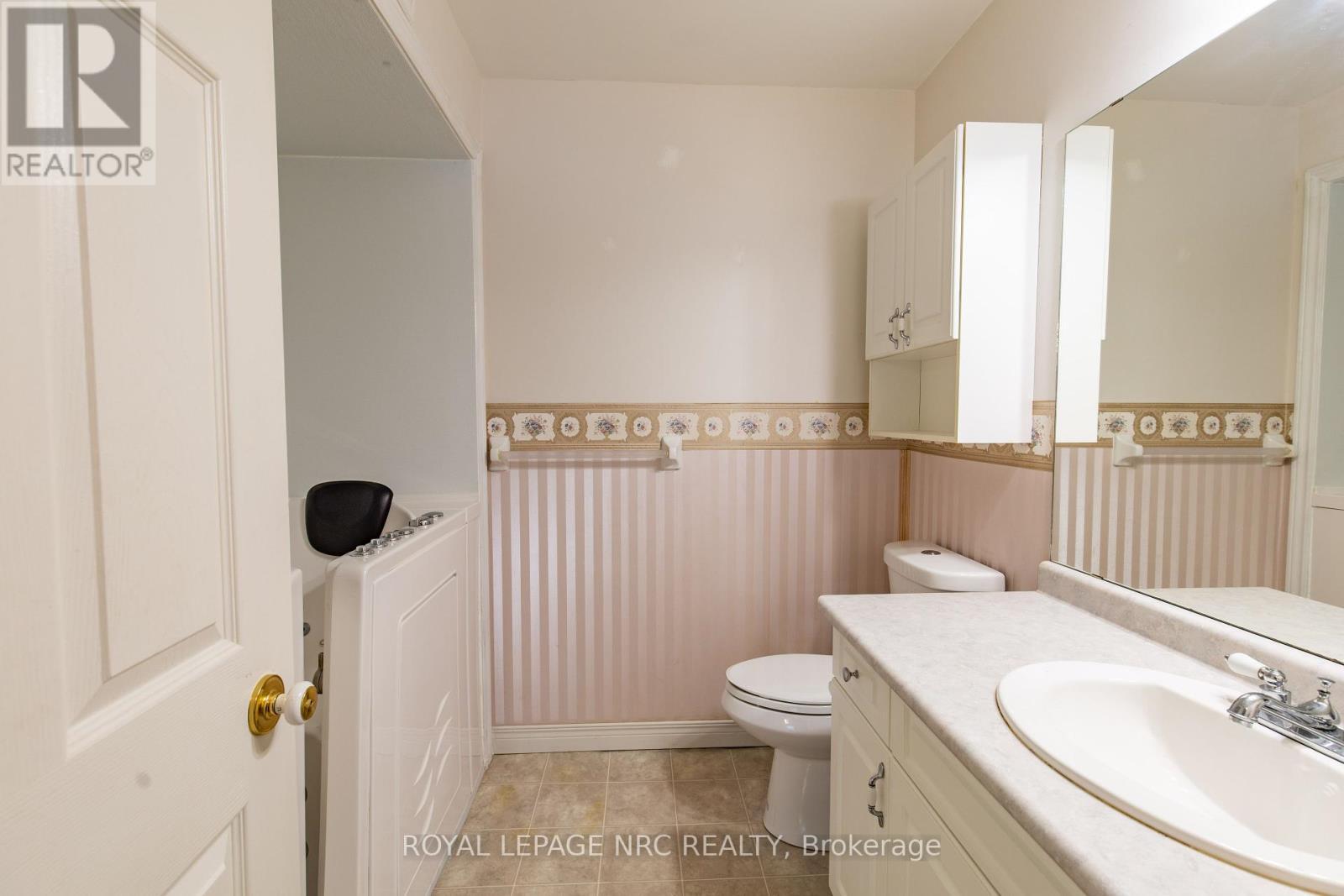 












23 PORTAL DRIVE

,
Port Colborne (Sugarloaf),




Ontario
L3K6G2

