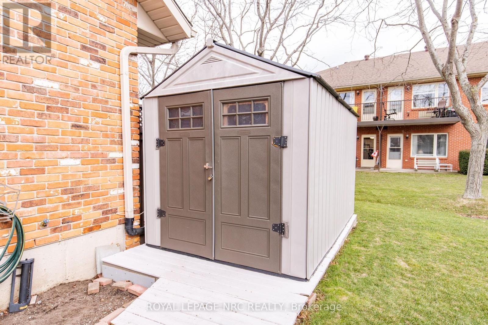 












23 PORTAL DRIVE

,
Port Colborne (Sugarloaf),




Ontario
L3K6G2

