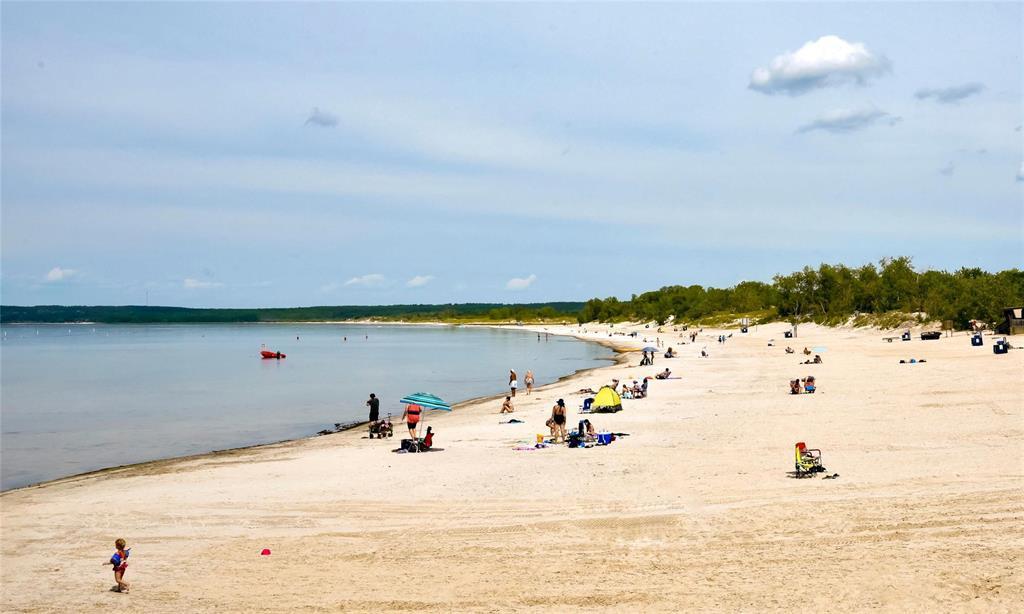 












37158 ROAD 101N Road

,
Grand Marais,







Manitoba
R0E0T0

