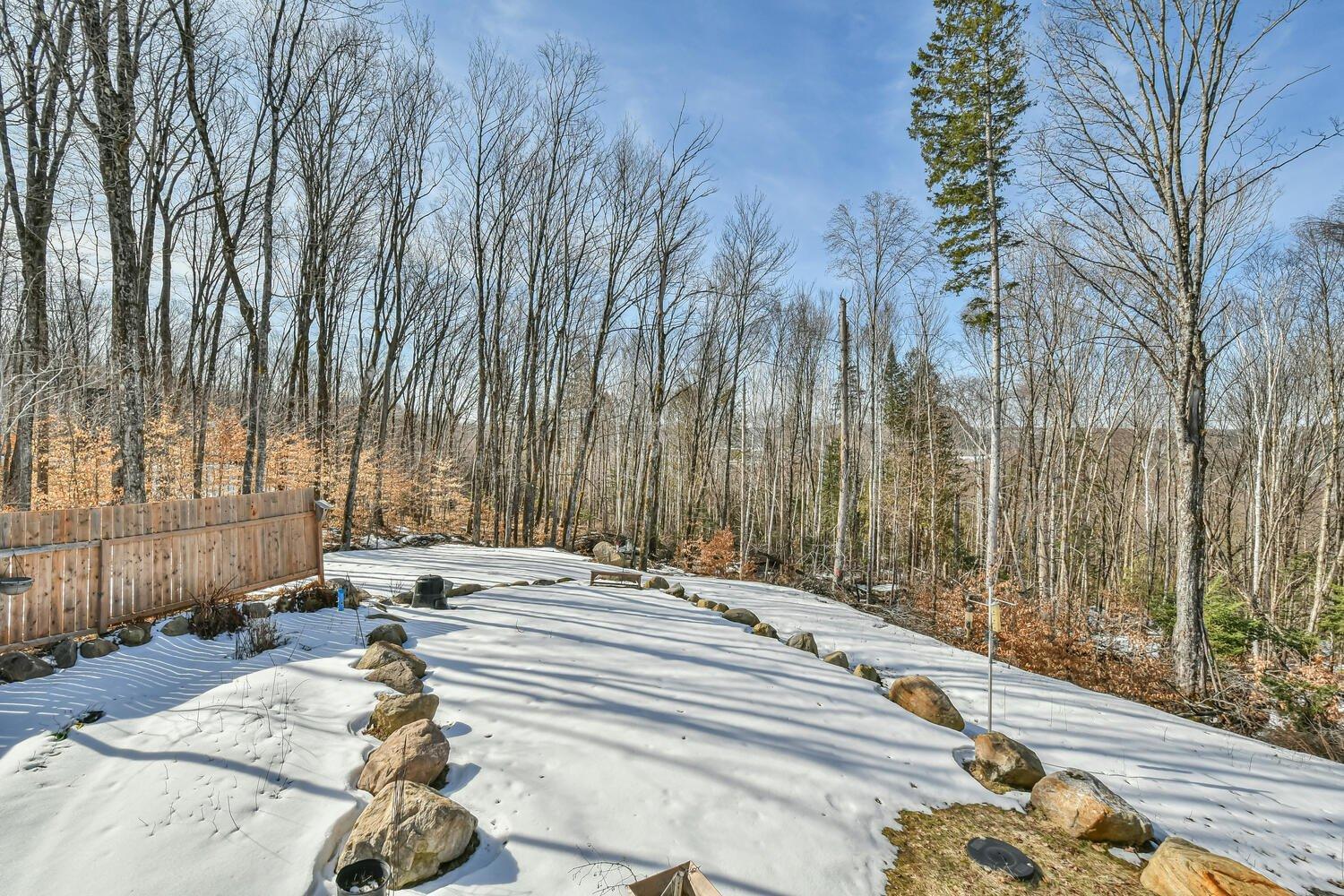 









135


Allée du Wigwam

,
Mont-Tremblant,




QC
J8E0R9

