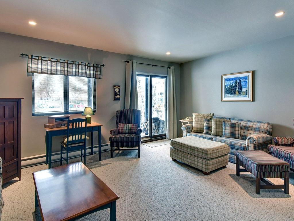 









142


Rue Pinoteau

, 1,
Mont-Tremblant,




QC
J8E3M3


