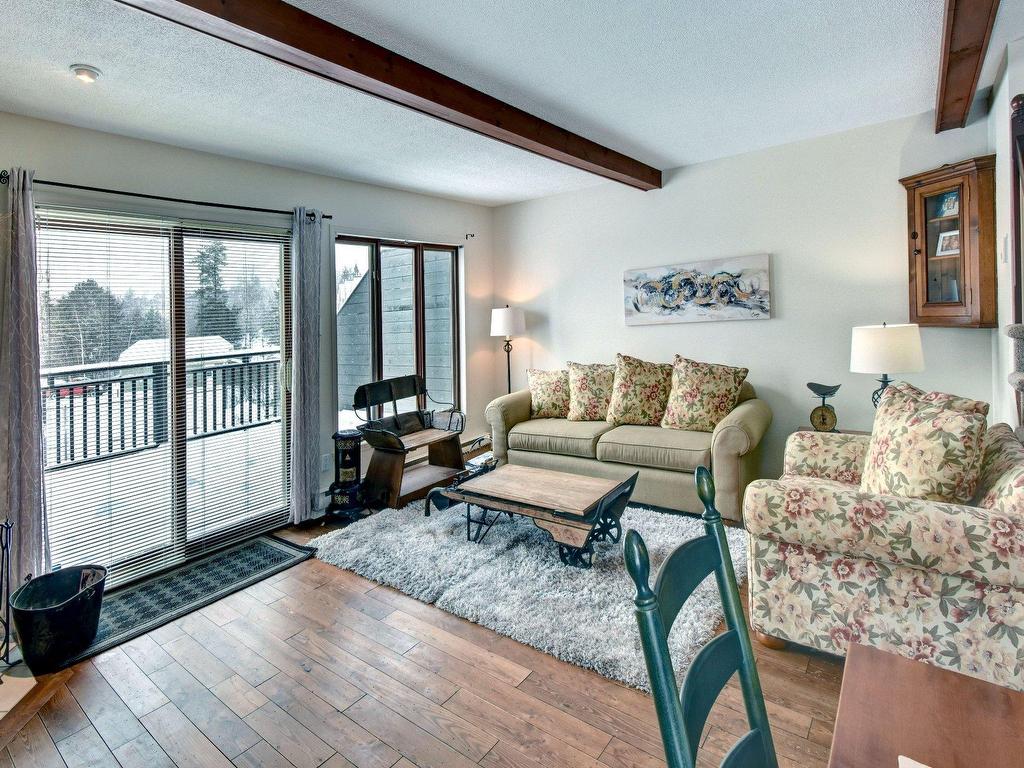 









142


Rue Pinoteau

, 1,
Mont-Tremblant,




QC
J8E3M3

