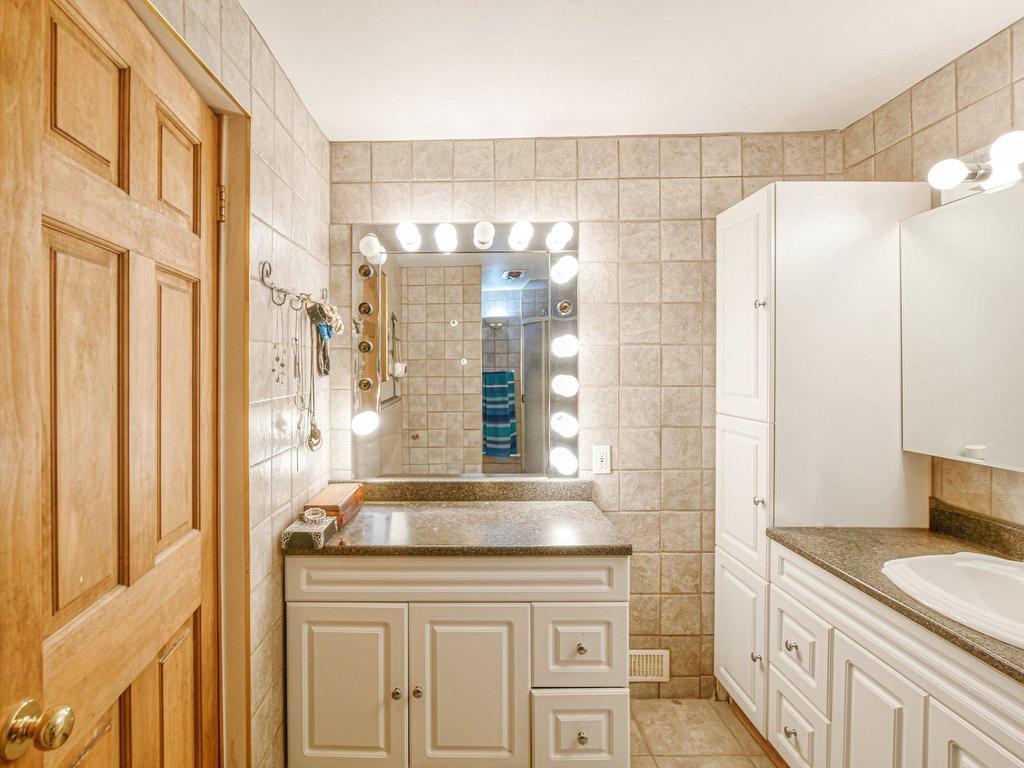 









1159


Ch. Notre-Dame

,
Sainte-Adèle,




QC
J8B1S4

