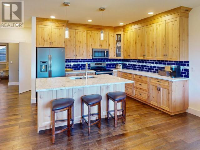 












5410 HEMLOCK STREET

,
Powell River,




British Columbia
V8A0T6

