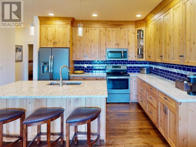 












5410 HEMLOCK STREET

,
Powell River,




British Columbia
V8A0T6

