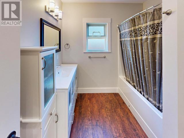 












5410 HEMLOCK STREET

,
Powell River,




British Columbia
V8A0T6

