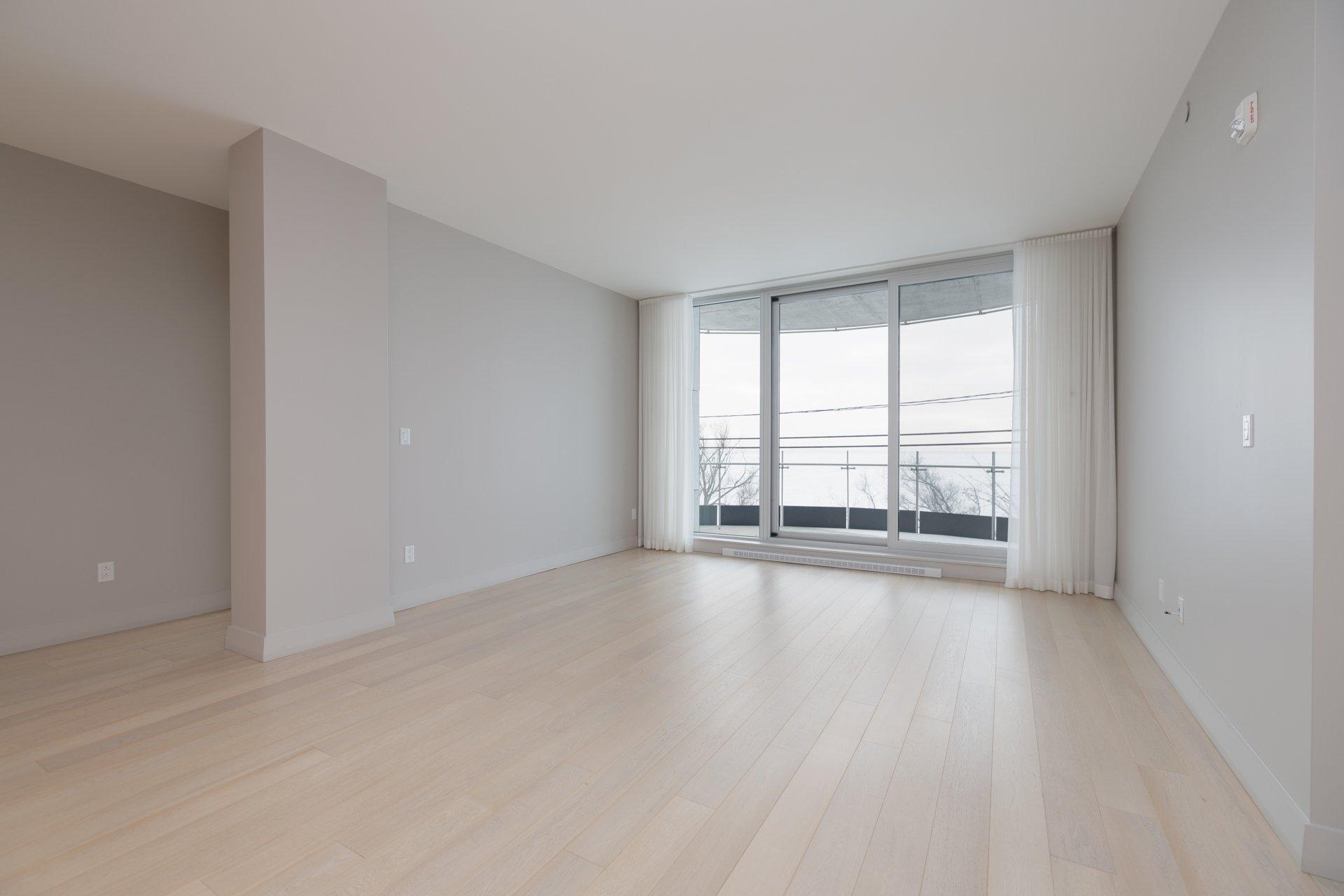 









36


Ch. du Bord-du-Lac-Lakeshore

, 205,
Pointe-Claire,




QC
H9S0B3

