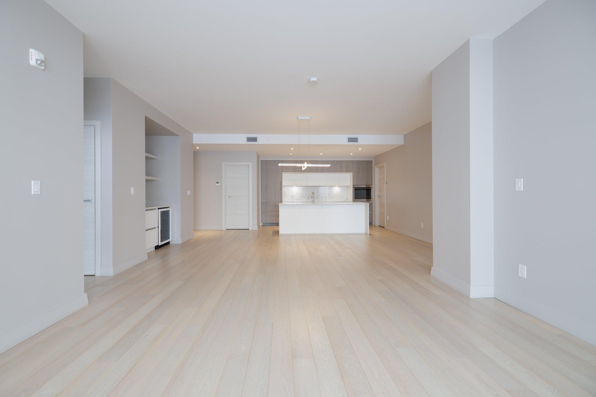 









36


Ch. du Bord-du-Lac-Lakeshore

, 205,
Pointe-Claire,




QC
H9S0B3

